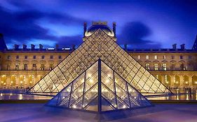 Iconic Location Only 500 Meters To The Louvre